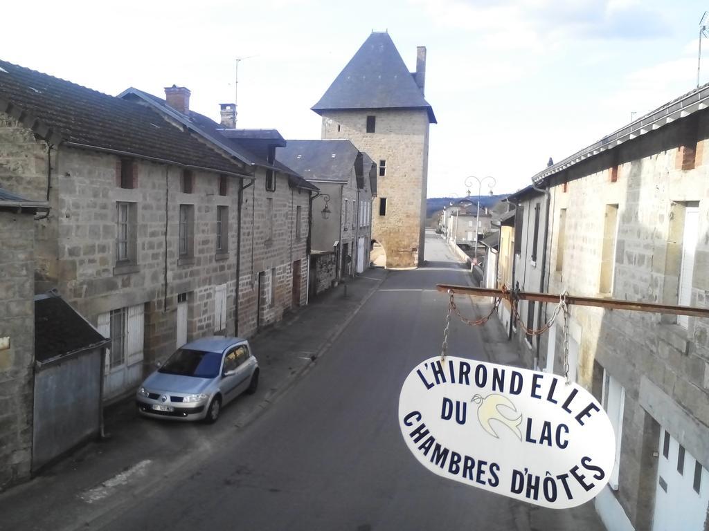 Chambres D'Hotes L'Hirondelle Du Lac Peyrat-le-Château Habitación foto